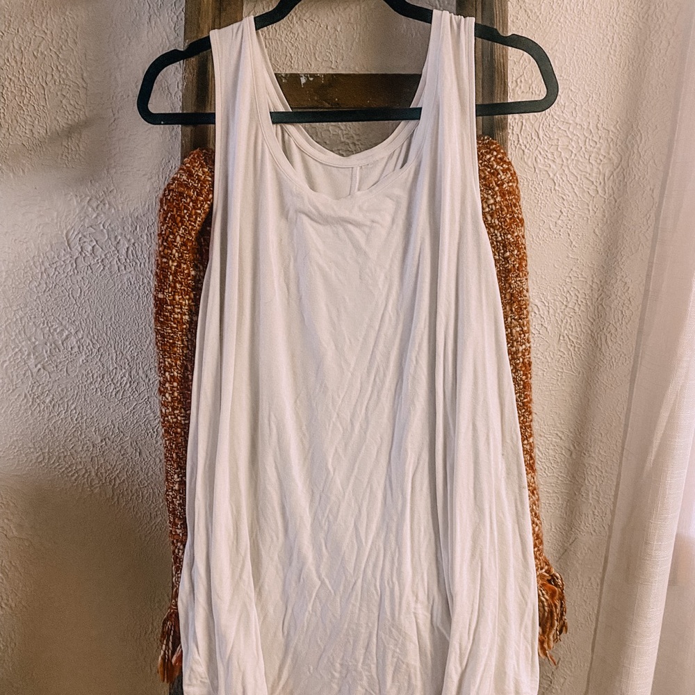 Long loose tank